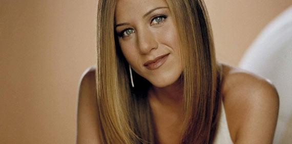 Jennifer Aniston’s Dentist plays the guitar to her!